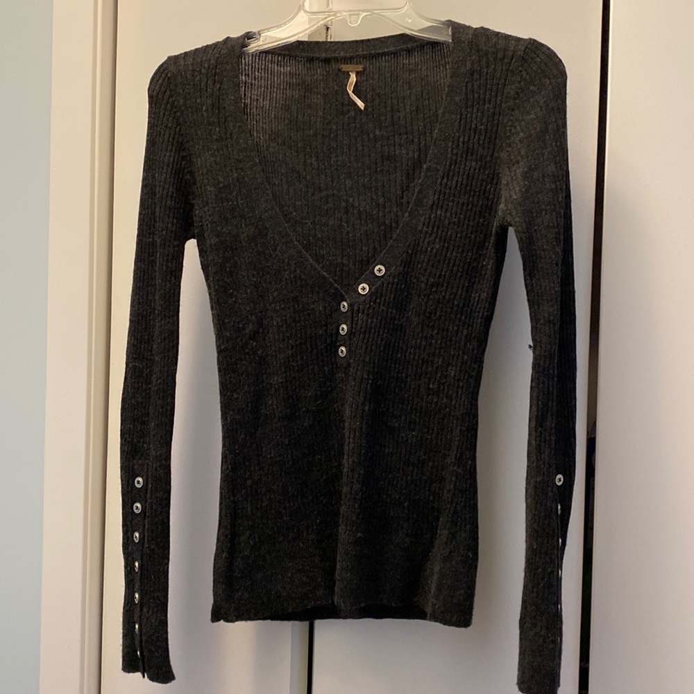 Free People gray top